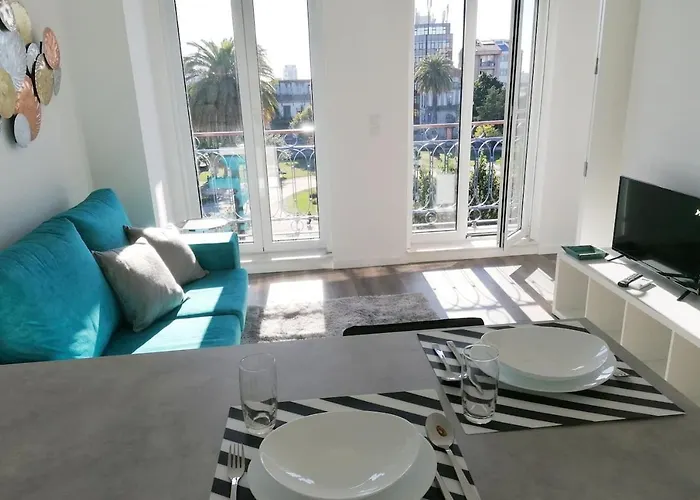 Window Garden Apartment *